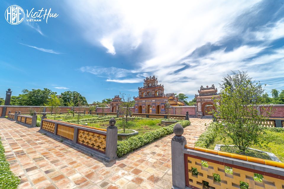 Tomb of Duc Duc (An Mausoleum)